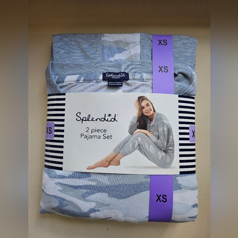 Splendid 2 piece Pajama Set